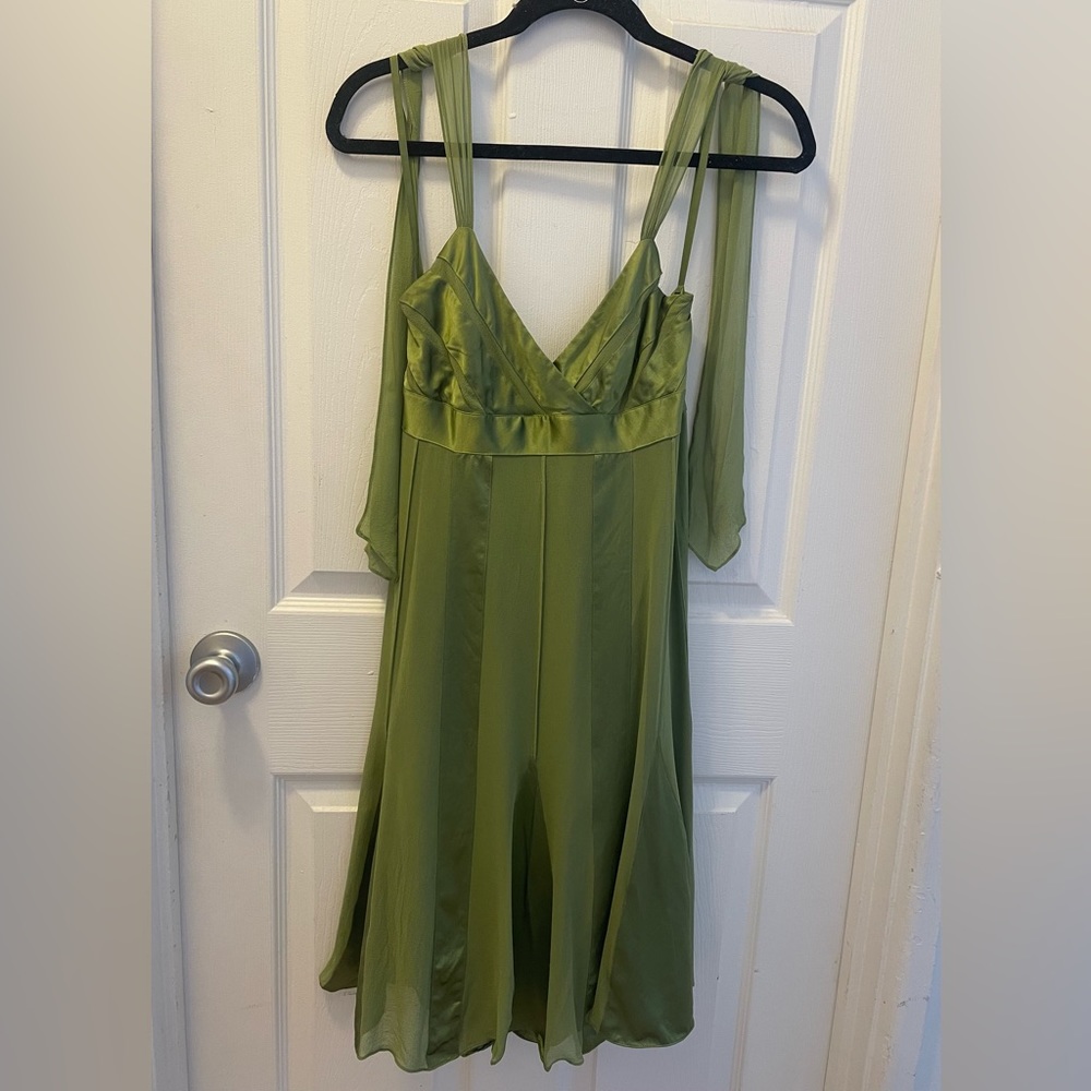 100% SILK BCBGmaxazria halter dress size 6 LIKE NEW FAIRYCORE Y2K VIBES